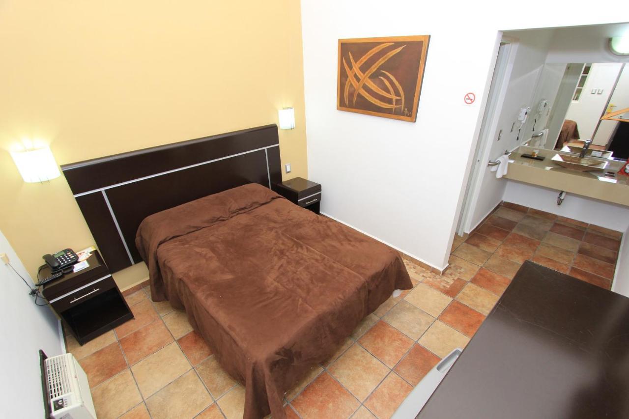 Hotel 5 Inn Силао Экстерьер фото