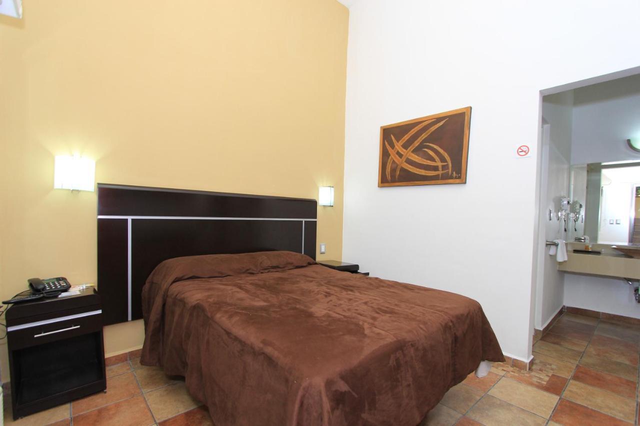 Hotel 5 Inn Силао Экстерьер фото
