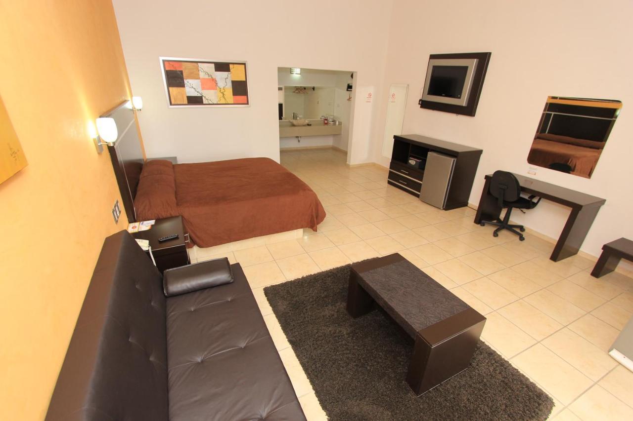Hotel 5 Inn Силао Экстерьер фото