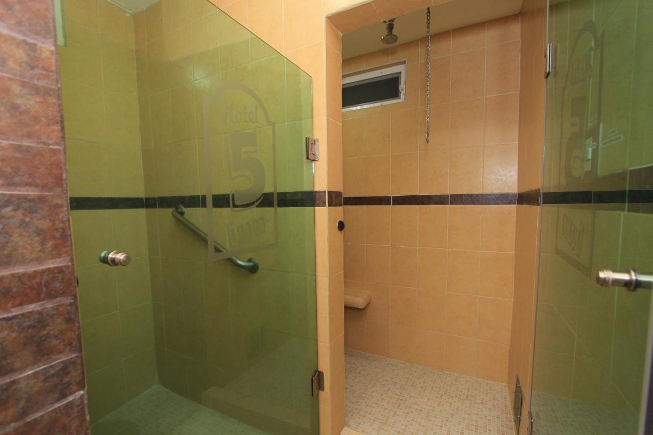 Hotel 5 Inn Силао Экстерьер фото